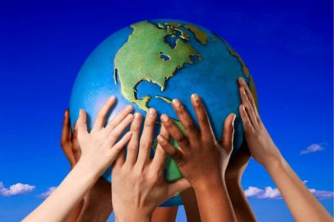Studenţi din 7 ţări vor ţine lecţii de multiculturalitate pentru elevii orădeni