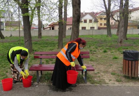 'Nu munceşti, nu primeşti'. 60 dintre cei 340 de beneficiari de cantină sau ajutor social fac curăţenie în Oradea (FOTO)