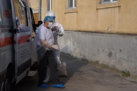 Covidul, 'evacuat' din Spitalul Municipal Oradea: Ultimii pacienţi cu coronavirus au fost mutaţi luni seară în vechea secţie de Boli Infecţioase (FOTO / VIDEO)