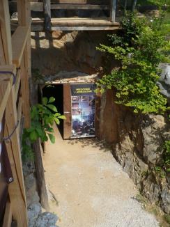 La Peştera Farcu, turiştii descoperă mineritul (FOTO)