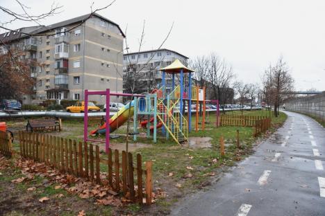 Parc vandalizat pe strada Italiană din Oradea (FOTO)