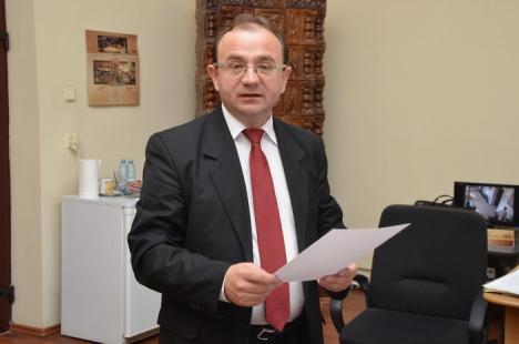 Inspectorul şcolar Nicolae Avram a fost demis. Şefia IŞJ Bihor, preluată de UNPR-ista Codruţa Bogdan
