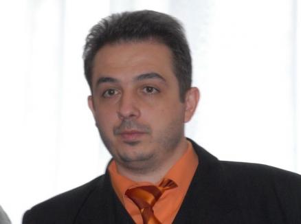 Percheziţie la Consiliu: Fostul şef al juriştilor din CJ Bihor, Nicolae Blaj, luat la puricat de procurori