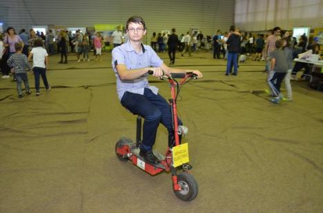 Noaptea cercetătorilor, cu roboţi mobili şi drone, la Universitatea din Oradea (FOTO)