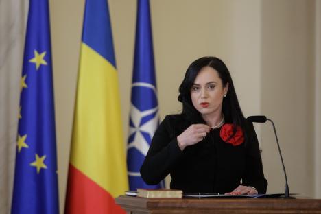 Noi miniștri în Guvernul Ciolacu: Simona Bucura și Natalia Intotero, numite în locul demisionarilor Budăi și Firea (FOTO/VIDEO)