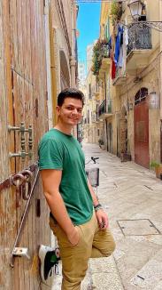 Călător de meserie: Un tânăr din Oradea povestește cum a devenit nomad digital și colindă toată Europa (FOTO)