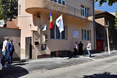 În casă nouă: Sindicaliștii din învățământ și-au declarat „autonomia”, mutându-se în propriul sediu (FOTO)