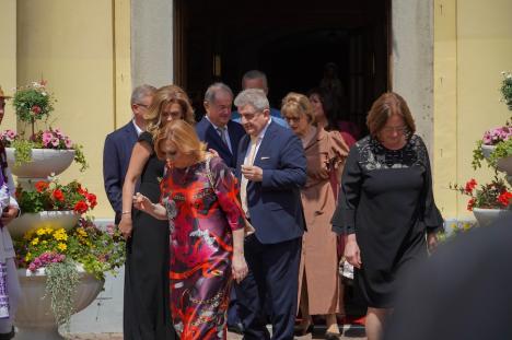 Consilierul prezidențial George Bologan s-a căsătorit la Oradea. Vezi cine se numără printre invitați! (FOTO/VIDEO)