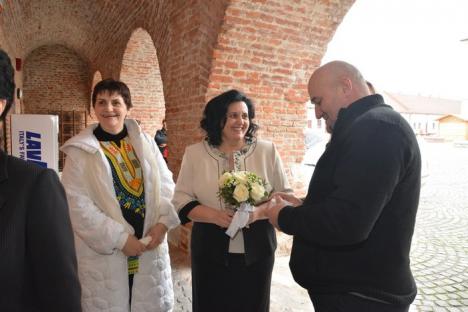 Nuntă în Cetate! Orădenii pot să se căsătorească în fortăreaţa medievală, iar prima cununie a şi avut loc (FOTO)