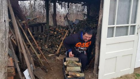 Mâna destinului: Împuşcat şi rămas invalid la Revoluţie, bihoreanul Nyéki Iosif trăieşte în sărăcie lucie într-un cătun izolat (FOTO / VIDEO)