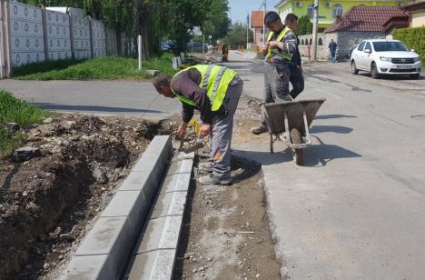Va fi cu sens unic. Modernizarea străzii Octavian Goga urmează să fie finalizată la jumătatea lunii mai (FOTO)