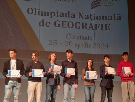 10 elevi, 10 premii pentru Bihor la olimpiada națională de geografie. Județul este pe locul 2 în țară, în urma rezultatelor (FOTO)