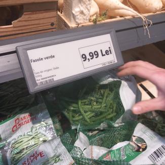„Ciupitul la cântar”: Nereguli în magazinele Lidl din Bihor, inclusiv produse în cantități mai mici decât cele trecute pe ambalaje (FOTO/VIDEO)