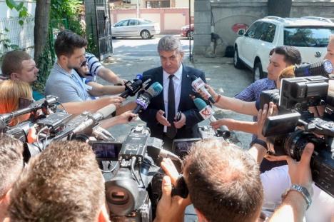 Prima reacţie a ministrului Gabriel Oprea după moartea poliţistului Bogdan Gigină: Eu nu am văzut accidentul, nu am ştiut că este vorba despre un accident