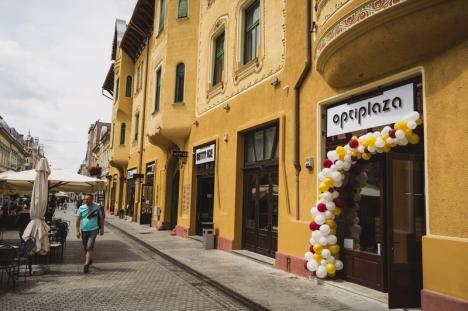 Optiplaza anunță deschiderea unui nou magazin în Oradea (FOTO)