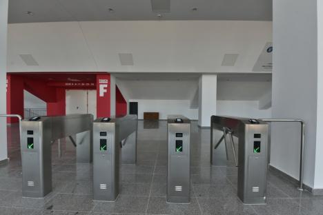 Welcome to Oradea Arena! Noua sală polivalentă din Oradea are cel mai bun parchet din lume şi alte dotări de top (FOTO)