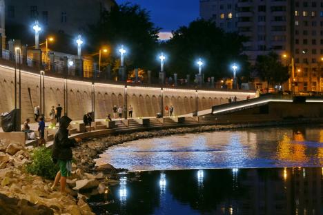 S-au luminat! După 20 de ani, Primăria Oradea renunță la monopolul Luxten asupra iluminatului public (FOTO)