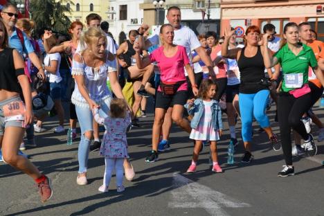 Oradea City Running Day: Alergători de toate vârstele au fugit pe străzile oraşului (FOTO/VIDEO)