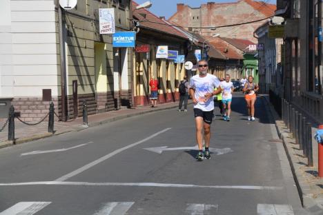 Oradea City Running Day: Alergători de toate vârstele au fugit pe străzile oraşului (FOTO/VIDEO)