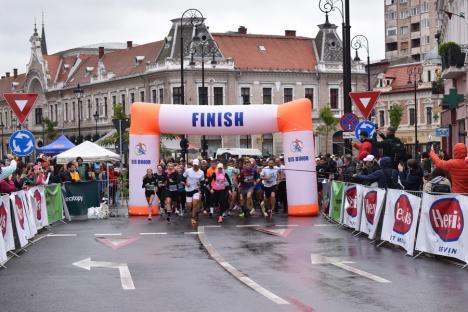 Sportivi de 10! Sute de oameni, inclusiv câțiva orădeni în scaun cu rotile, au concurat la Oradea City Running Day (FOTO/VIDEO)