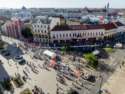 Oradea City Running Day: Alergători în locul mașinilor, duminică, în oraș (FOTO/VIDEO)