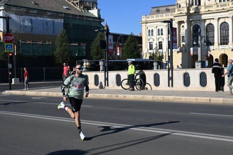 Oradea City Running Day: Alergători în locul mașinilor, duminică, în oraș (FOTO/VIDEO)