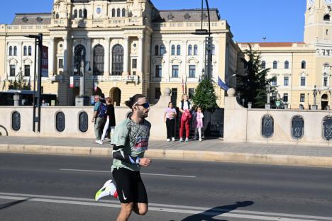 Oradea City Running Day: Alergători în locul mașinilor, duminică, în oraș (FOTO/VIDEO)