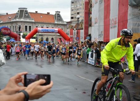 Circa 800 de concurenţi au luat startul la Oradea City Running Day. Vezi LIVE cursele! (FOTO/VIDEO)