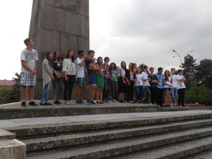 EduFest, festivalul voluntariatului: Tinerii orădeni au făcut cunoştinţă cu zeci de ONG-uri (FOTO)