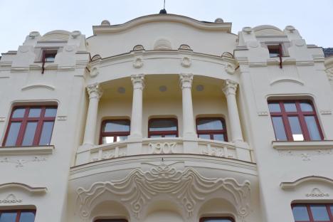 Oradea ieri, Oradea azi: De la Casă de Economii, la ARLUS, sediu BRD și Sala Florica Ungur (FOTO)