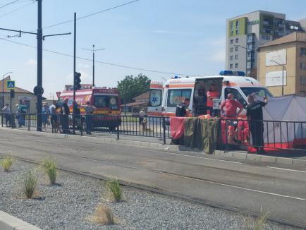 Un bărbat a murit în zona centrală a Oradiei. A căzut pe stradă, iar echipajele medicale au încercat în zadar să-l resusciteze