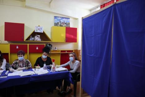Acalmie la vot. Orădenii au păstrat tradiția și nu s-au înghesuit duminică la urne (FOTO / VIDEO)