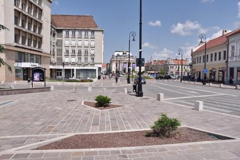 Oraș pe „uscat”: Primăria face tot mai multe zone pietonale în centru, dar în Oradea cișmelele lipsesc cu desăvârșire, ținând turiștii „pe sec” (FOTO)