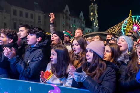„Domnu' primar, vreau concerte la Oradea!”. Theo Rose și Taraful Rutenilor au dat petrecere în 'Oraşul faptelor bune' (FOTO/VIDEO)
