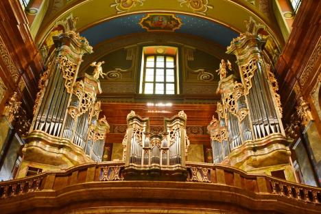 Concert de orgă la Catedrala Romano-Catolică din Oradea. Invitata specială este o organistă din Salzburg