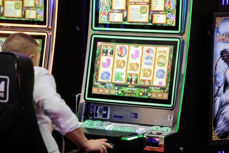 Schimbări majore cu privire la jocurile de noroc. Se închid păcănelele la sate și orașe mici