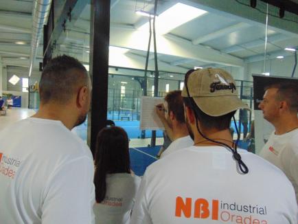 Mai mult decât un turneu: angajații NBI Industrial Oradea au construit spiritul de echipă pe terenul de padel (FOTO)
