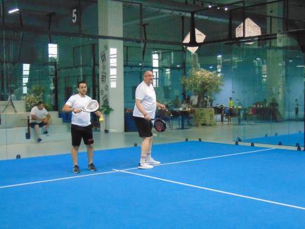 Mai mult decât un turneu: angajații NBI Industrial Oradea au construit spiritul de echipă pe terenul de padel (FOTO)