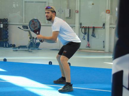 Mai mult decât un turneu: angajații NBI Industrial Oradea au construit spiritul de echipă pe terenul de padel (FOTO)