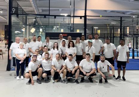 Mai mult decât un turneu: angajații NBI Industrial Oradea au construit spiritul de echipă pe terenul de padel (FOTO)