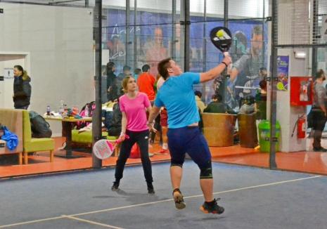 Întreceri spectaculoase la prima etapă din Circuitul profesionist de padel al României, găzduită în Oradea (FOTO)