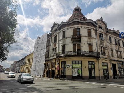 Primul palat ridicat în stil Secession în Oradea intră în reabilitare (FOTO)