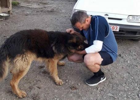 Revedere emoţionantă: Pompierul Paloczi Zsolt s-a reîntâlnit cu câinele pe care l-a salvat din incendiu