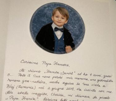 'Port numele Sanctităţii Sale': Un băieţel de patru ani din Bihor i-a trimis o scrisoare Papei Francisc. Ce a răspuns Suveranul Pontif (FOTO)