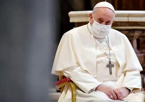 Papa Francisc „trimite” jurnaliştii în teren: 'Genul anchetei şi al reportajului încep să dispară'