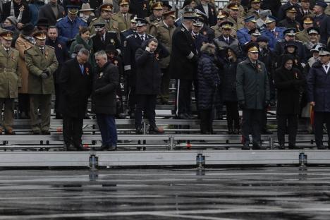 1.500 de militari la parada de 1 Decembrie de la Arcul de Triumf. Printre ei, soldați americani, francezi și spanioli (FOTO)