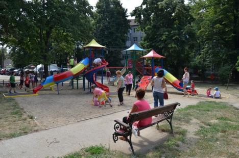 Donaţie de 50.000 lei. Americanii au inaugurat parcul amenajat în strada Aluminei (FOTO)