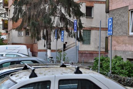 Oraș cu handicap: În vânătoare de parcări, numărul șoferilor din Oradea cu legitimații de handicap a crescut exploziv (FOTO)