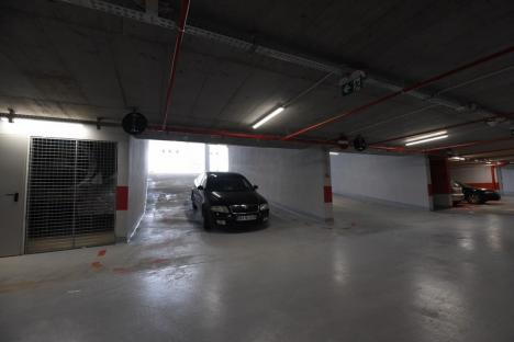 Parcarea subterană de pe Independenţei, deschisă pentru şoferi (FOTO / VIDEO)