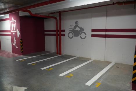 Parcarea supraetajată din strada Iosif Vulcan din Oradea se deschide de Ziua Orașului. Șoferii vor putea parca gratis până anul viitor (FOTO)